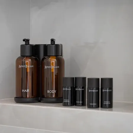 Parolea Luxury Living Hotell *