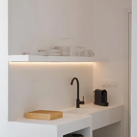 Parolea Luxury Living Hotell *